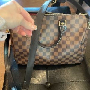 WILL ACCEPT OFFERS Damier ebene speedy B authentic . In good condition